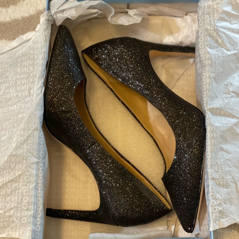 Black sparkle Antonio Melani heels in 7.5.